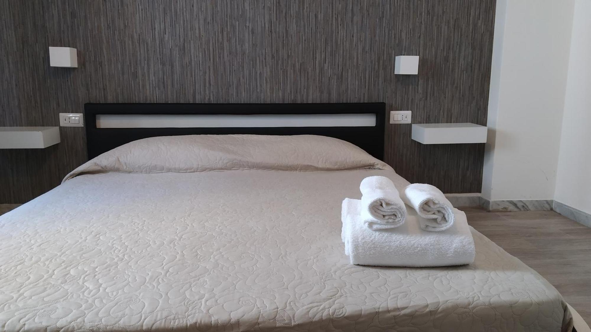 Cconforthotels R&B Gary House Бари Екстериор снимка